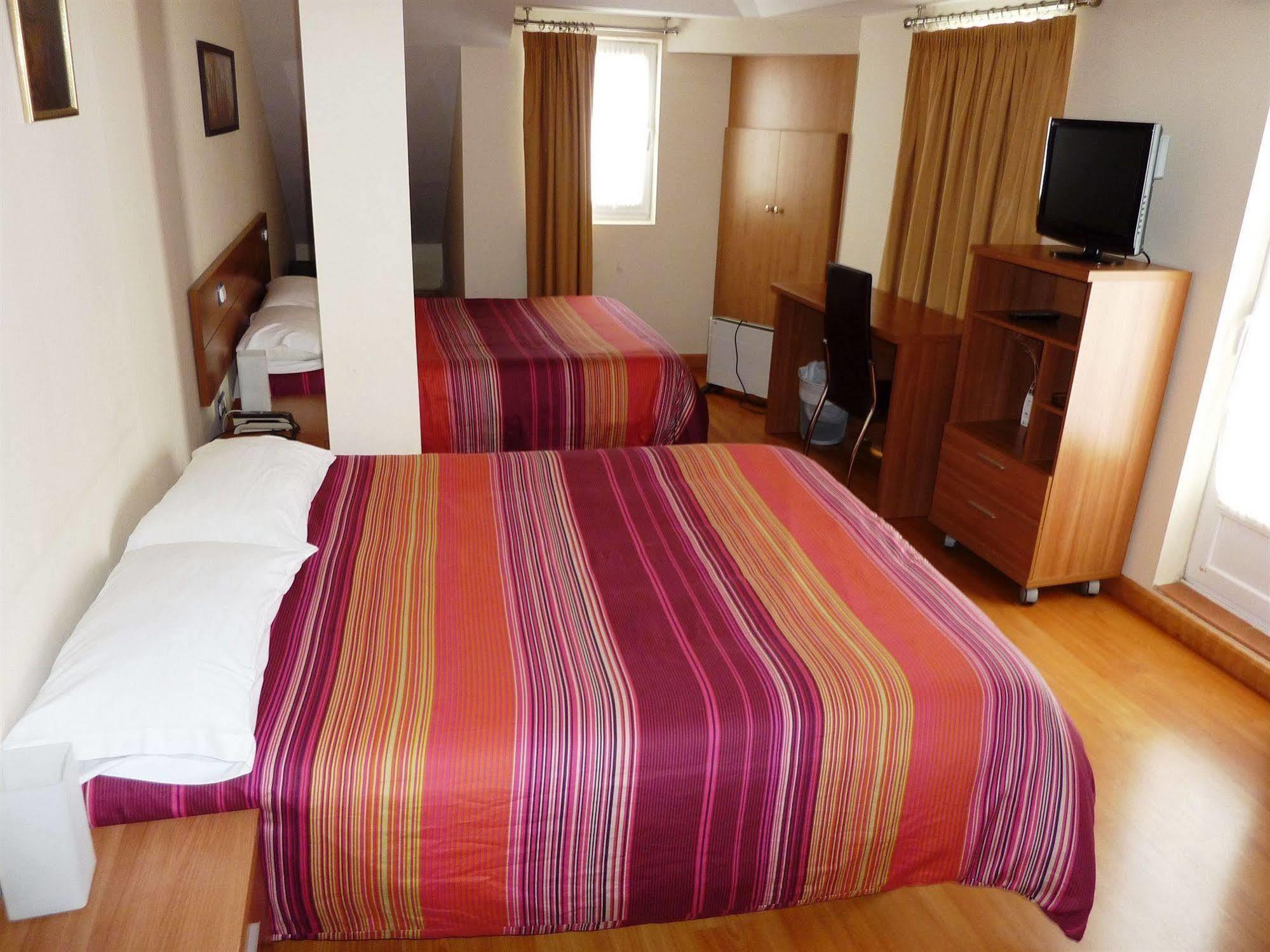 Hostal La Morada La Cistérniga Esterno foto