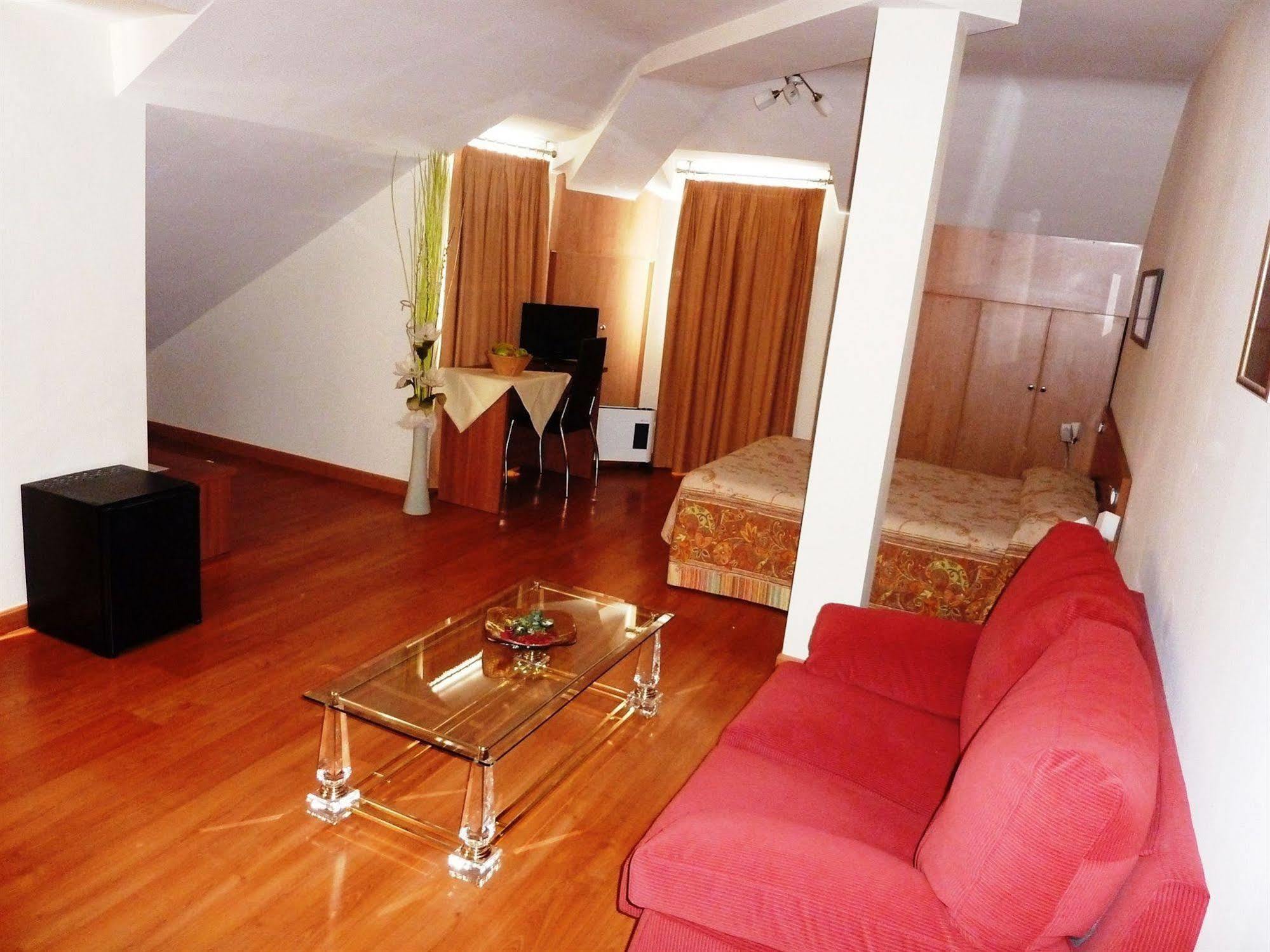 Hostal La Morada La Cistérniga Esterno foto