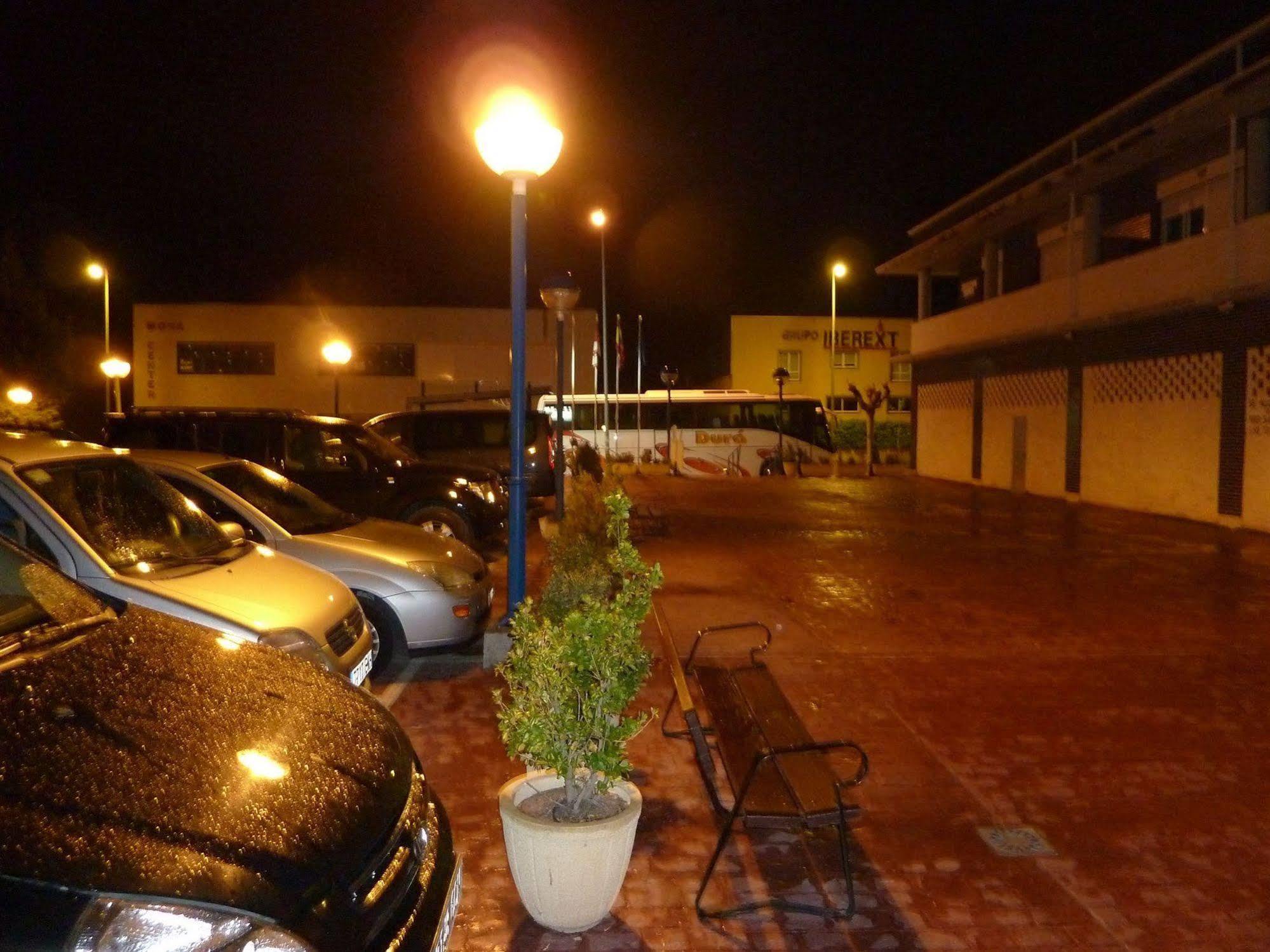 Hostal La Morada La Cistérniga Esterno foto